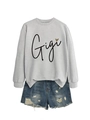 Détail du sweat gris Gigi avec imprimé cœur léopard et short en jean décontracté - Gris (Motif Noir)