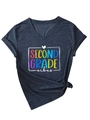 Detail of V-neck T-shirt with Second Grade Vibes print and a stylish front hem knot - S / Navy (White Print)