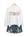 Détail du sweat blanc Nurse EMERGENCY et d'un short en jean bleu délavé usé - Sweat-shirt Blanc (Texte Noir)