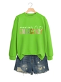 Détail du sweat-shirt infirmier vert avec poignets côtelés et short en jean - Sweat-shirt Vert Néon (Graphique Blanc)