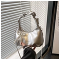 Sac métallisé argenté avec poignée nuage plissée et détail de nœud en perles - Avec Pendentif / Argenté