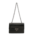 Bolso bandolera chic de charol negro con cadena de metal y hebilla geométrica - Negro