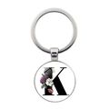 Porte-clés argenté avec lettre K et motif floral sur fond blanc éclatant - Style Lettre K (JY008388-K)