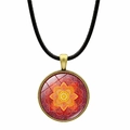 Colgante mandala de cristal con marco de bronce antiguo y cordón negro ajustable - Mandala Naranja Amarillo (JY00612-2)