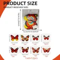 Tabella taglie per set da 12 pezzi adesivi murali farfalla dorati con diverse dimensioni - Stile Colorato Vivace (PY16510) / Set da 12 pezzi