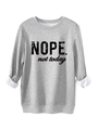 Detail eines grauen Sweatshirts mit 'NOPE.' Text und warmem weißem Fleece-Innenfutter - S / Hellgrau