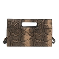 Bolso baguette de piel sintética marrón con patrón de serpiente y logo metálico dorado - Caqui