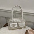 Borsa a mano chic bianco crema in pelle lucida con doppie tasche frontali da donna - Bianco perla