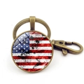 Vintage Bronze USA Flagge Schlüsselanhänger mit Glas-Cabochon und Karabiner - Bronze Künstlerische Distressed Flagge (JY008694-铜3)