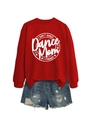 Flachbild von rotem Rundhals-Sweatshirt mit Text und ausgefransten Denim-Shorts - S / Leuchtendes Rot (Weiße Schrift)