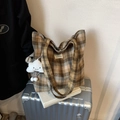 Sac fourre-tout à carreaux rétro marron et jaune avec adorable pendentif nuage - Carreaux marron avec pendentif