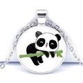 Collier gemme de temps panda et bambou avec chaîne argentée et pendentif en verre - Style Panda Couché sur Bambou (Silver-2)