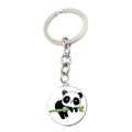 Ronde metalen sleutelhanger met een schattige panda die op een bamboestengel rust - Jy008758-2