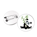 Rundes Panda-Bambus-Abzeichen aus Metall mit Vorderseite und Sicherheitsnadel auf der Rückseite - Silberne Metallbasis mit Panda-Bambus-Design