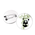 Runde Metall-Anstecknadel mit Panda auf Bambus und Sicherheitsverschluss auf der Rückseite - Silber - Handgemaltes Muster mit Panda, der auf grünen Bambus klettert (JY008751-Silber-12)