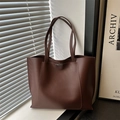 Minimalistische donkerbruine shopper met grote capaciteit voor dagelijks gebruik - Bruin