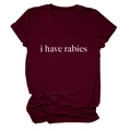 Détail d'un t-shirt bordeaux en coton avec inscription i have rabies imprimée en blanc - Rouge Vin (Police Blanche)
