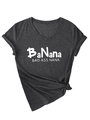 Détail d'un t-shirt gris anthracite col V avec imprimé BaNana et nœud à l'ourlet - Gris Chiné (Police Blanche)