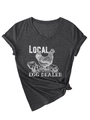 Détail d'un t-shirt gris à col en V avec imprimé Local Egg Dealer et nœud latéral - Gris Chiné (Imprimé Blanc)