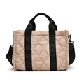 Gesteppte Nylon-Tragetasche in Champagner-Gold mit schwarzen Riemen und Schultergurt - Khaki