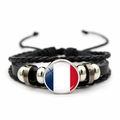 Detalle de la pulsera de cuero trenzado con la bandera de Francia y cordón ajustable - Estilo Francia