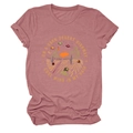 Dettaglio di t-shirt color malva con stampa grafica retrò di deserto e UFO - Taglia S / Oro rosa