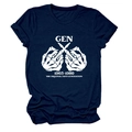 Dunkelblaues Baumwoll-T-Shirt mit weißem Gen 1965-1980 Grafikdruck in Flachlage - Marineblau (Weiße Schrift)
