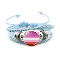 Bracciale in pelle intrecciata azzurro con ciondolo in vetro a strisce arcobaleno - Blu-Bandiera del Pride Lesbico (Blu-10)