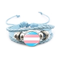 Bracciale in pelle intrecciata azzurra con ciondolo bandiera transgender e perle in metallo - Blu-Bandiera del Pride Transgender (Blu-11)