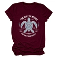 Détail de l'imprimé tortue du Golfe du Mexique sur t-shirt bordeaux à col rond - S / Bordeaux