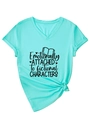 Dettaglio di una t-shirt verde menta con scollo a V, stampa e nodo laterale alla moda - S / Blu Acqua Profonda (Font Nero)