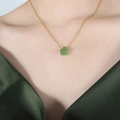 Exquisito collar de estrella con colgante de flor de jade verde en cadena bañada en oro - Collar 40+5cm (Colgante Verde Oscuro) / Verde oscuro