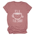 Détail de l'imprimé tasse à thé en cœur sur le t-shirt en coton rose poudré - S / Or Rose (Police Blanche)