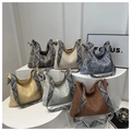 Détails des sacs en paille en six couleurs avec bandoulières tissées larges - Jaune