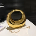 Elegante goldene runde Abendtasche mit Spiegeleffekt und abnehmbarer feiner Metallkette - Mit Kette / Gold