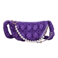 Bolso bandolera de nube acolchado morado con cadena de perlas y asa de pliegues - Morado