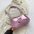 Bolso de hombro en charol rosa metalizado con detalle de hebilla cuadrada grande - Rosa intenso