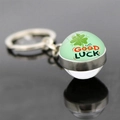 Macro di portachiavi a sfera in vetro con quadrifoglio e scritta Good Luck d'argento - Stile Trifoglio Verde Chiaro e GOOD LUCK (JY009295-10)