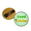 Vintage Bronze-Brosche mit vierblättrigem Kleeblatt, Good Luck Text und St. Patricks Elementen - Gemischte Festelemente (Bronze-7)