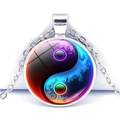 Yin-Yang-Anhänger-Halskette mit buntem Regenbogen-Tai-Chi-Muster im Farbverlauf - Bunter Farbverlauf Stil (JY009349-3)