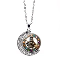 Halloween heks ketting met dubbelzijdige roterende maan hanger en gekleurde kristallen - Heks op Bezem Stijl (JY009411-1)
