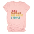 Gros plan d'un t-shirt en coton rose avec imprimé de lettres vintage I Like Baseball - S / Rose