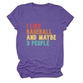 Détail d'un t-shirt violet en coton avec texte rétro multicolore I LIKE BASEBALL imprimé - S / Violet