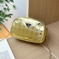 Goldene gesteppte Umhängetasche mit Metallic-Finish und Luck for you Metallplatte - Gold