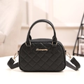 Elegante borsa a mano trapuntata nera in pelle PU con logo Sunnycity dorato - Nero