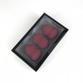 Lot de 3 éponges de maquillage rouge foncé en forme de gourde dans une boîte noire - Bordeaux