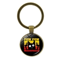 Porte-clés en bronze avec chat vintage meme et détail du texte 'PEW PEW' - Bronze-Chat Noir Pop Art (Bronze-4)