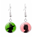 Wicked Elphaba en Glinda silhouetten op zilveren haakoorbellen met kleurrijke inzetstukken - Heks En Prinses Asymmetrische Set Stijl (JY009468-3)