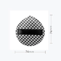 Macro-opname van waterdruppel make-up puff met zwart-wit houndstooth patroon en lint - XL Grote Waterdruppel Vorm / Los verpakt