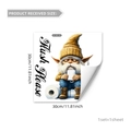 Détail du sticker de toilettes gnome avec texte Hush Please et dimensions 30x30cm - Style assis sur un rouleau de papier (M13563-KN)
